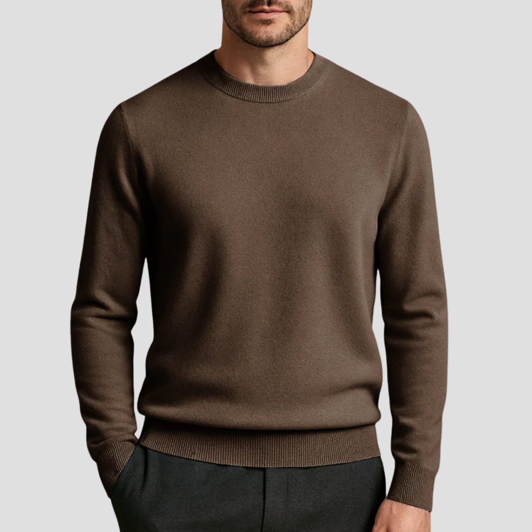 Men's cashmere sweaters - A classic crewneck with timeless elegance