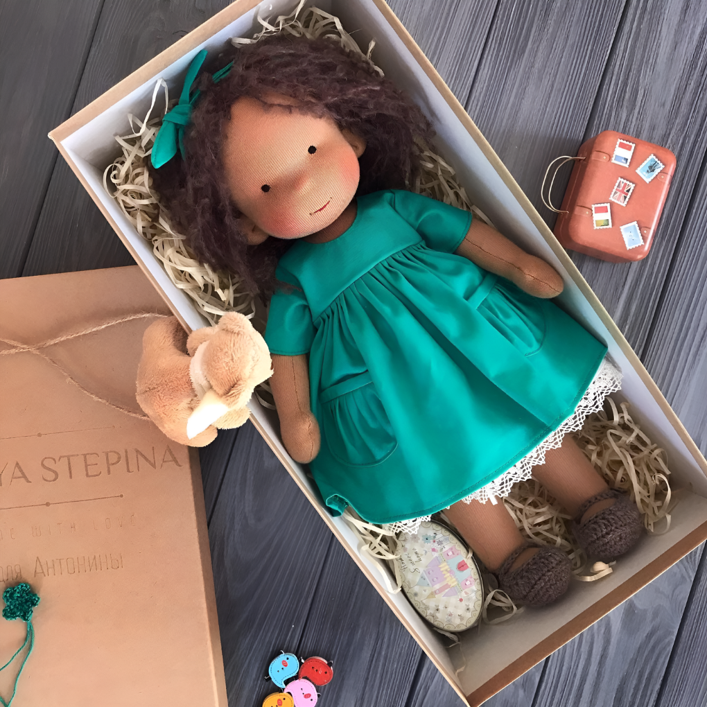 Χειροποίητη κούκλα Waldorf | Μαλακό παιχνίδι από φυσικό βαμβάκι και μαλλί | Υποαλλεργικός σύντροφος για δημιουργικό παιχνίδι για νήπια