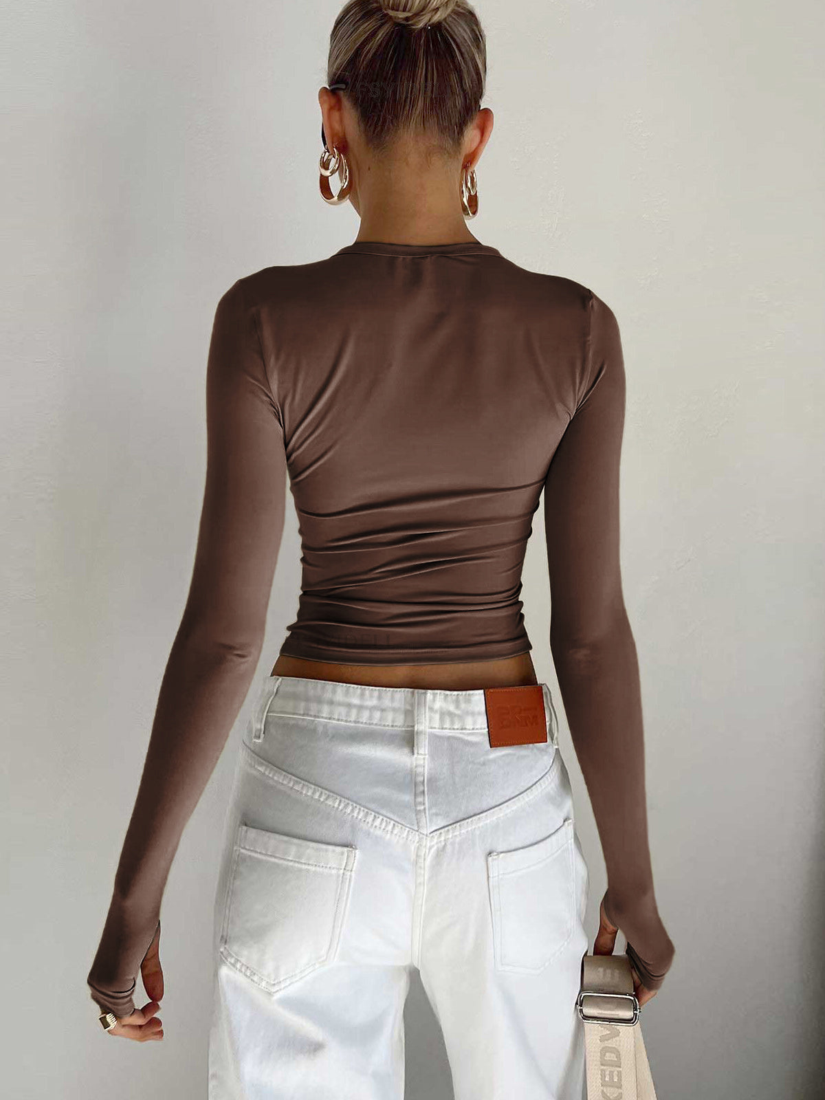 Essential Long-Sleeve Crop Top – Slim Fit Stretch Jersey with Round Neck