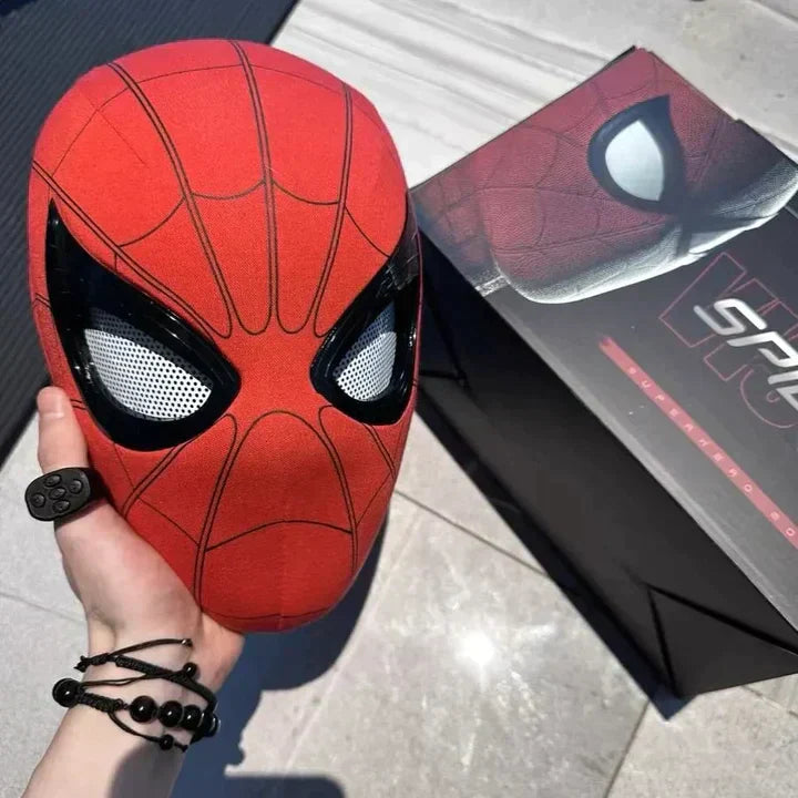 Maska Spider-Mana s pohyblivýma očima | Elektronická blikající helma superhrdiny pro cosplay a Halloween | Dobíjecí provedení