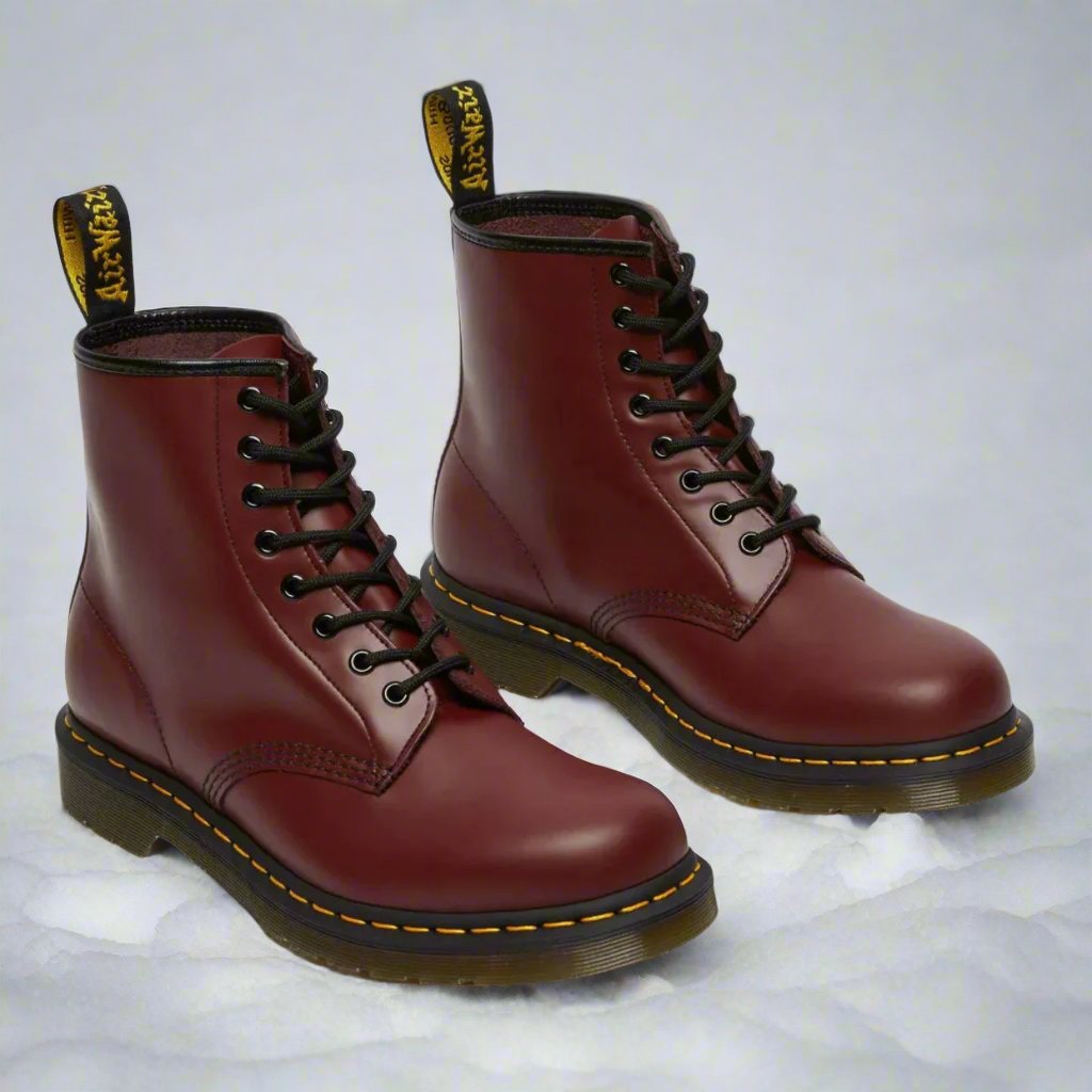 Modern women's lace-up boots – Comfortable & versatile design