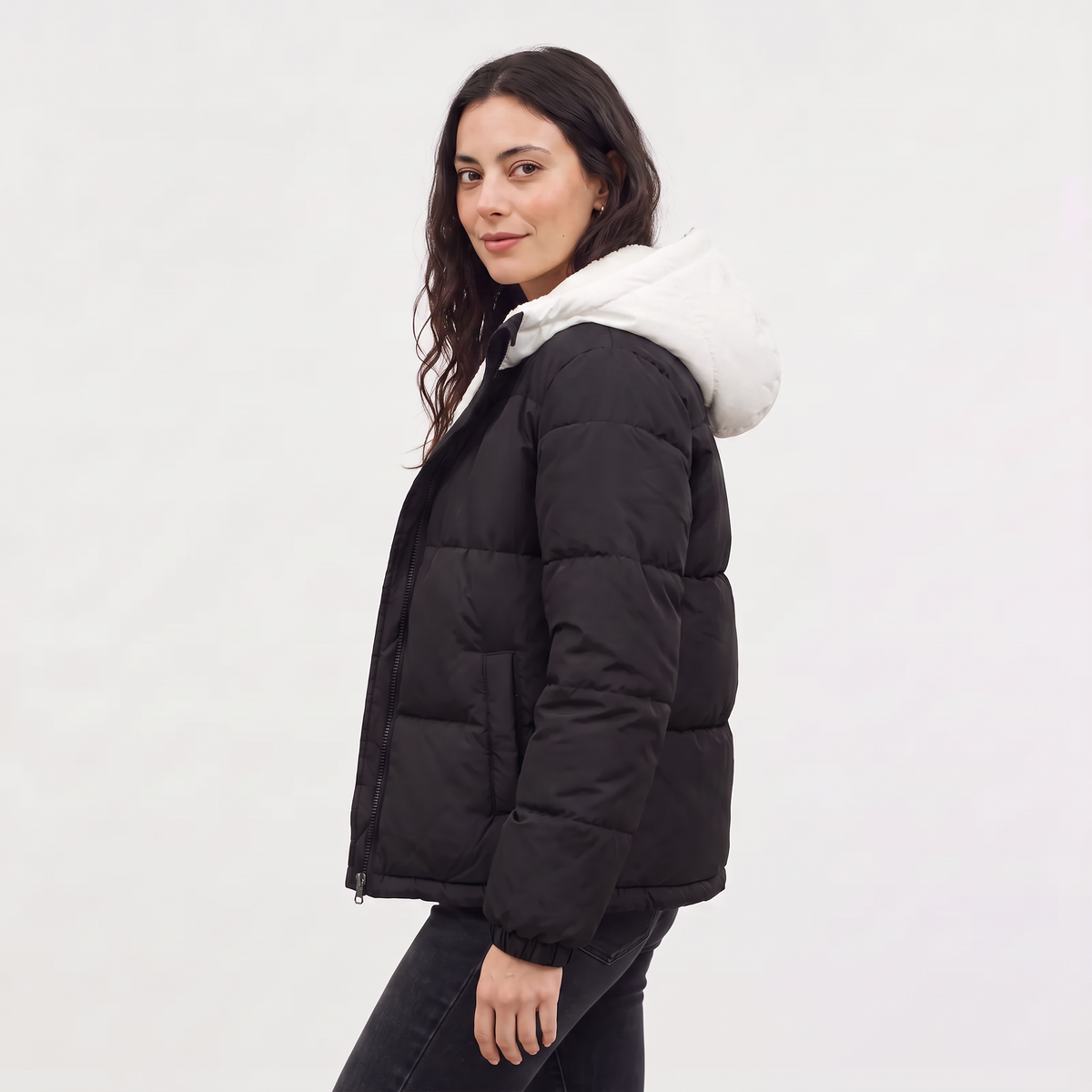 Women's Sherpa Lined Puffer Jacket - Hooded Quilted Winter Coat with Relaxed Fit and Full Zip Fastening for Everyday Warmth