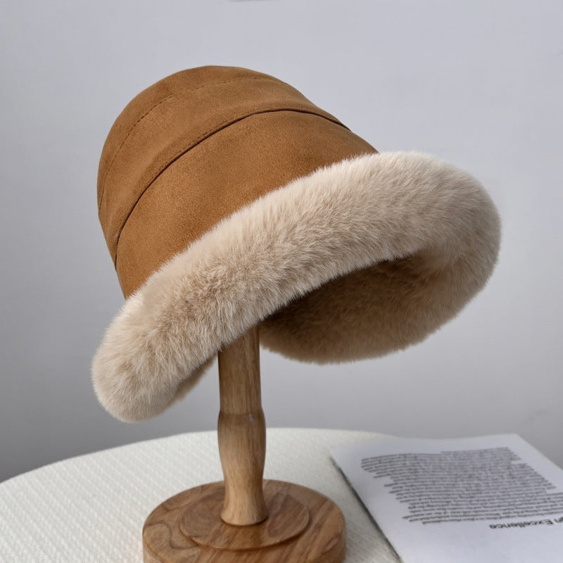 Príjemná a elegantná kožušinová čiapka pre ženy