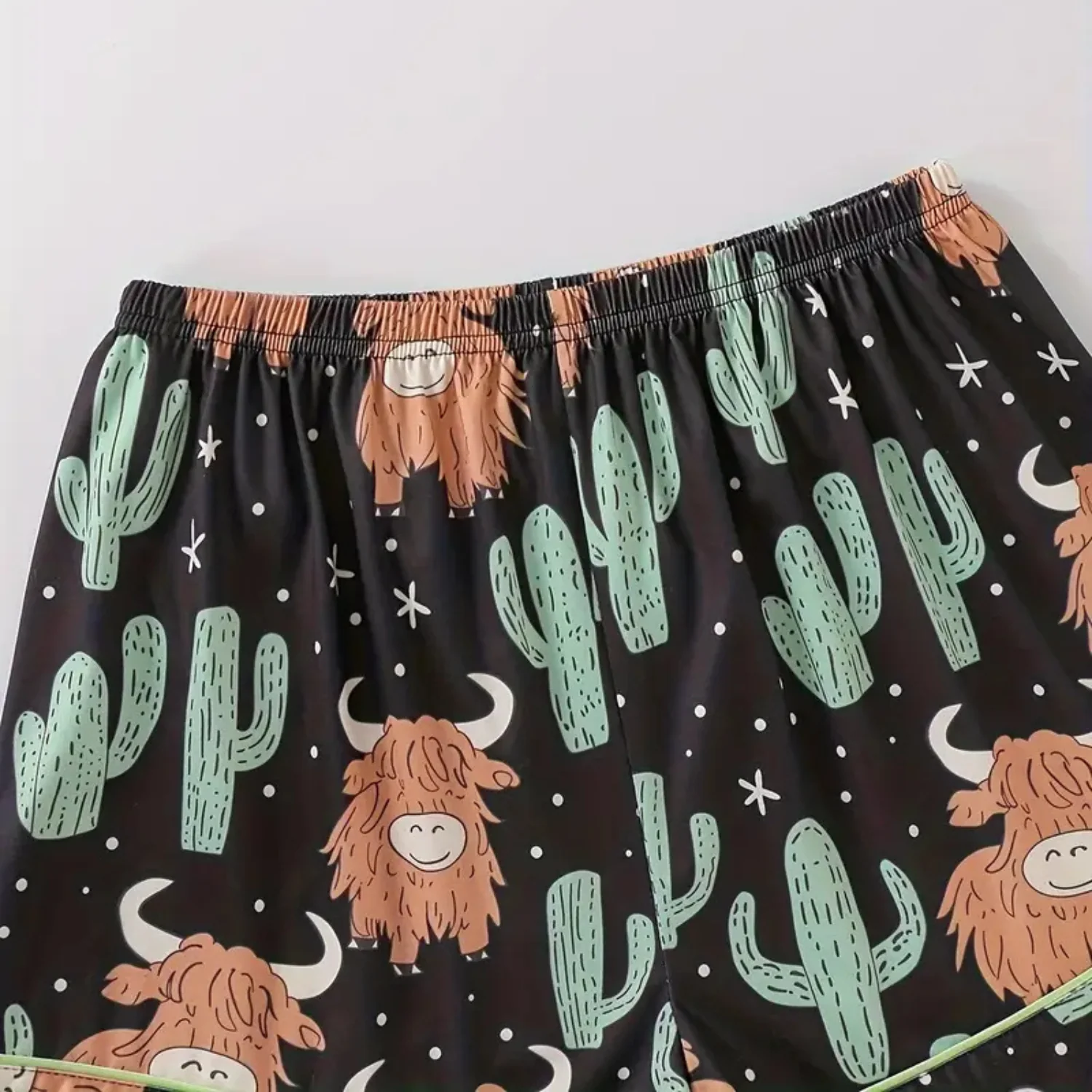 Σετ πιτζάμας για γυναίκες με μοτίβο «Highland Cow Cactus»