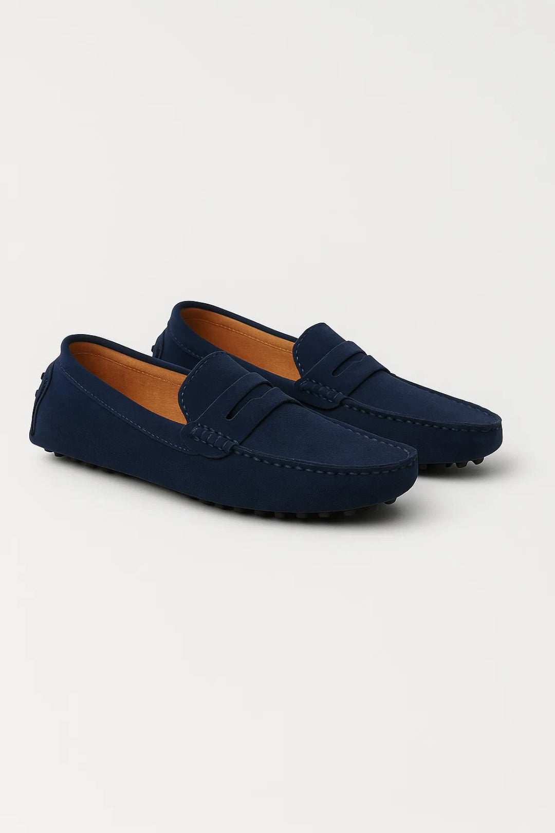 Férfi smart casual loafer cipők | Kényelmes, felcsúszós mokaszinok szegecses gumitalppal és klasszikus „penny strap” díszítéssel