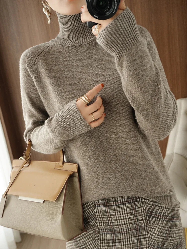 Image of Women's Fitted Turtleneck Sweater