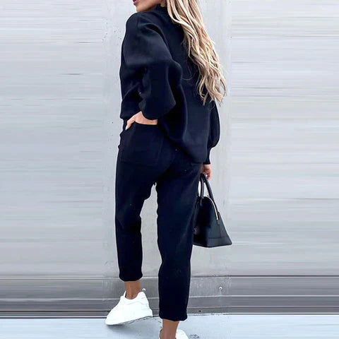 Image of Women's Relaxed Fit Sweatpants Set