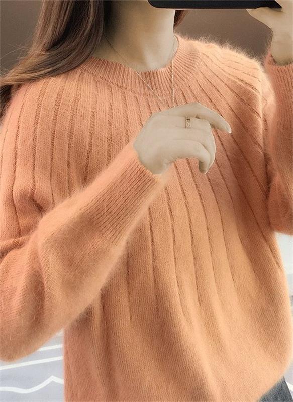 Image of Women's Ribbed Crewneck Sweater