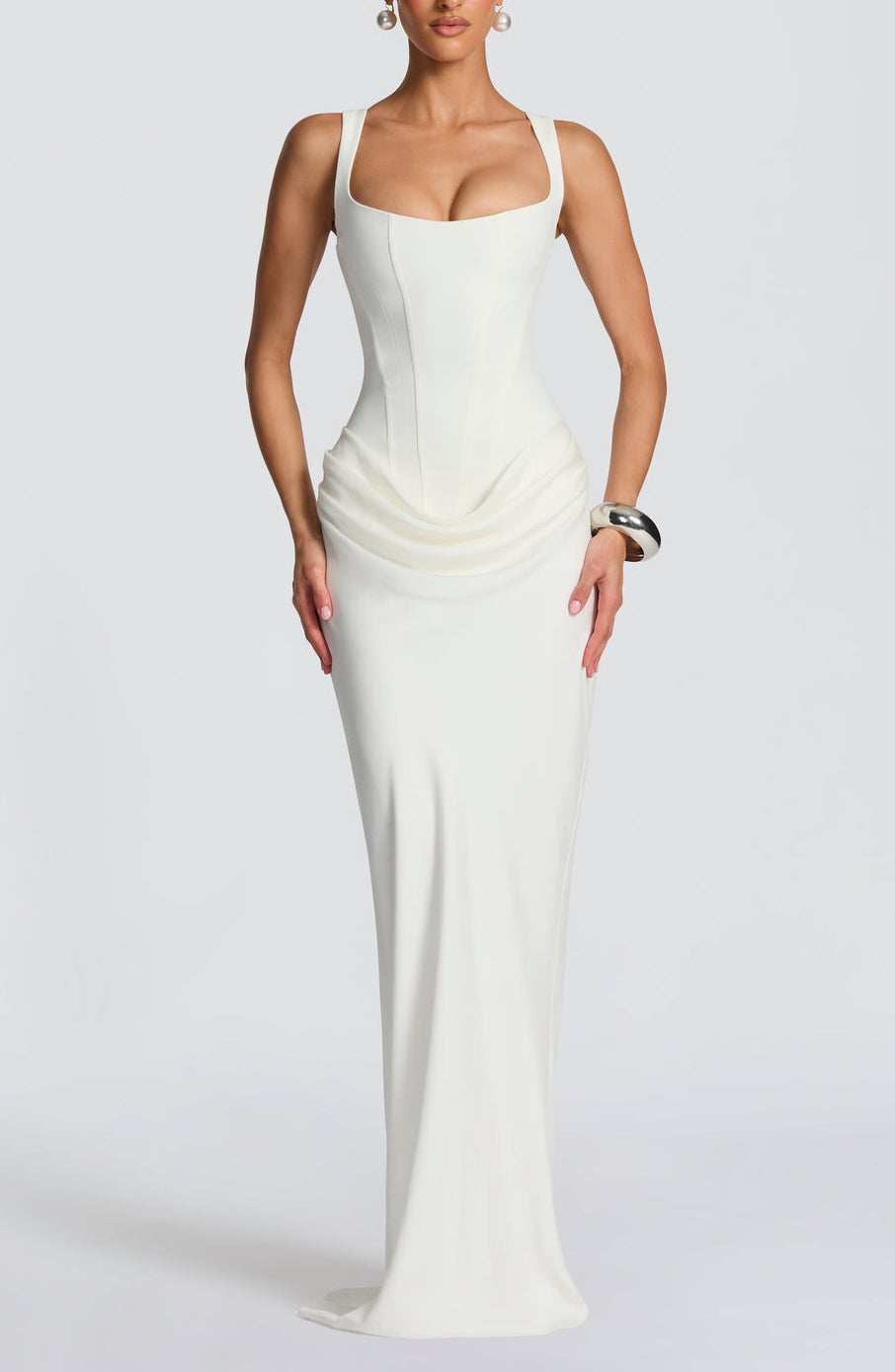 Image of Women's Sleeveless Bodycon Midi Dress