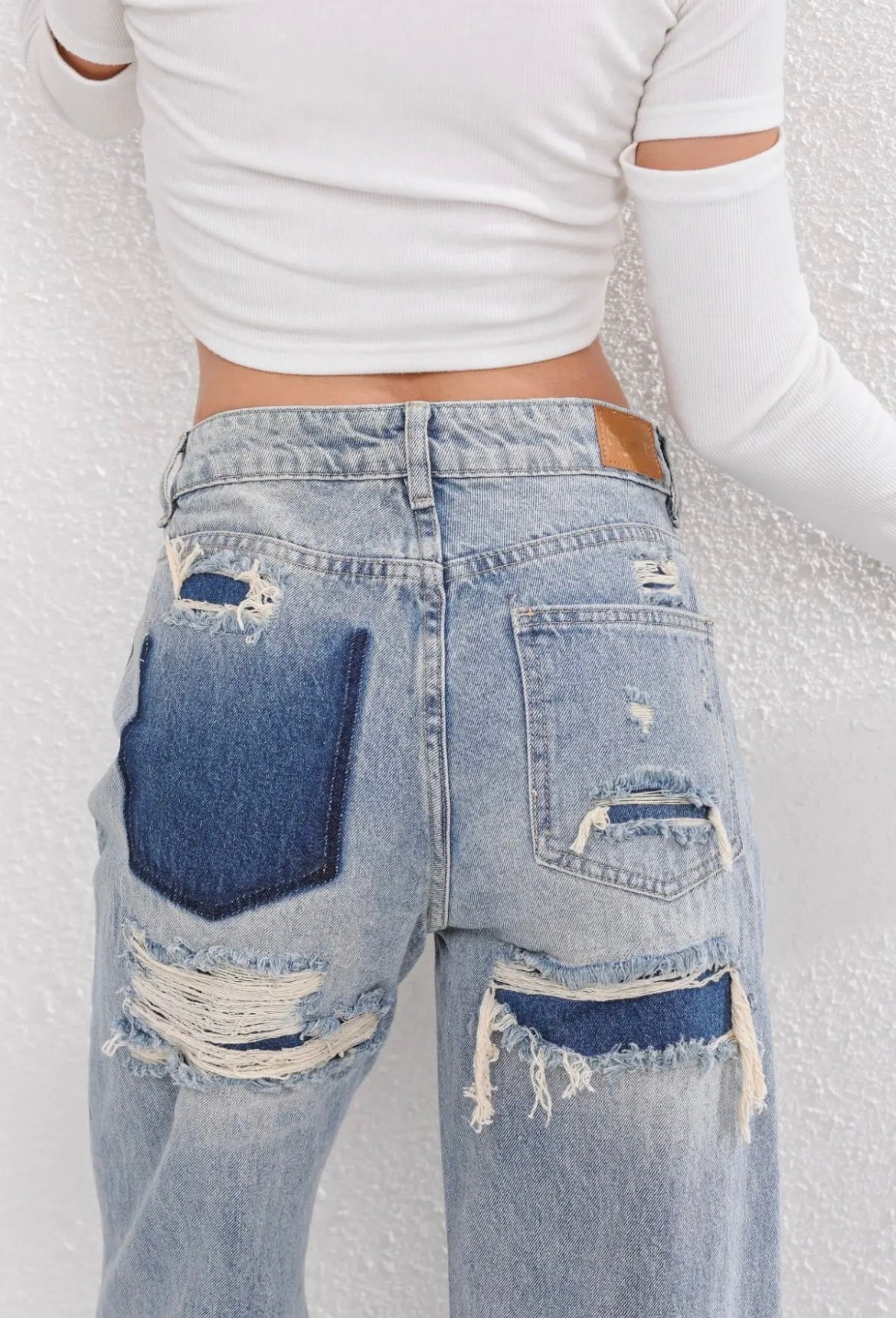 Vaqueros rotos para mujer | Vaqueros vintage de corte recto con detalles desgastados y bolsillo trasero en contraste | Corte holgado de estilo urbano