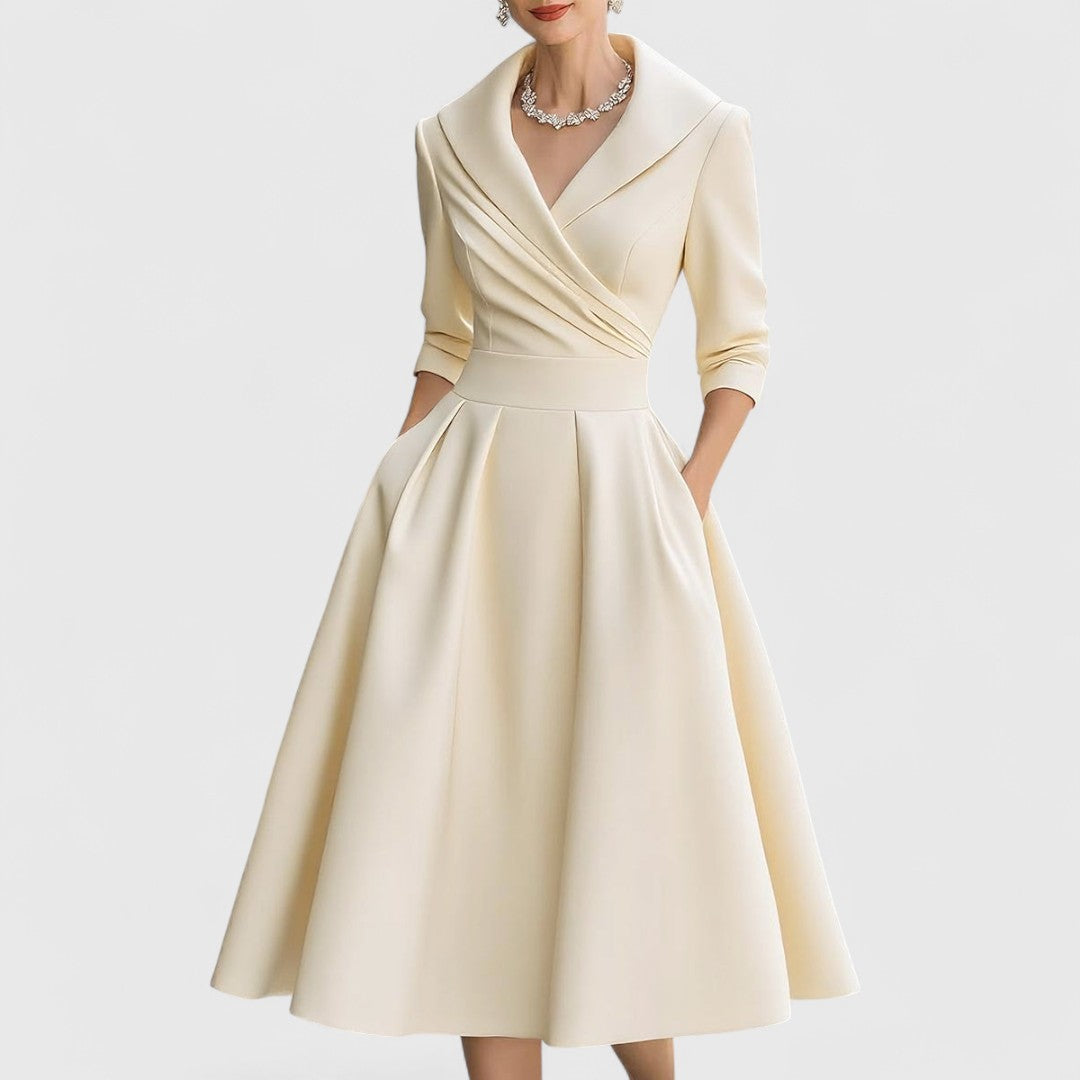 Robe mi-longue à encolure en V et corsage croisé