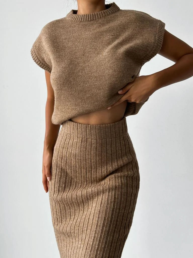 Sleeveless Ribbed Knit Top for Women - Image 1