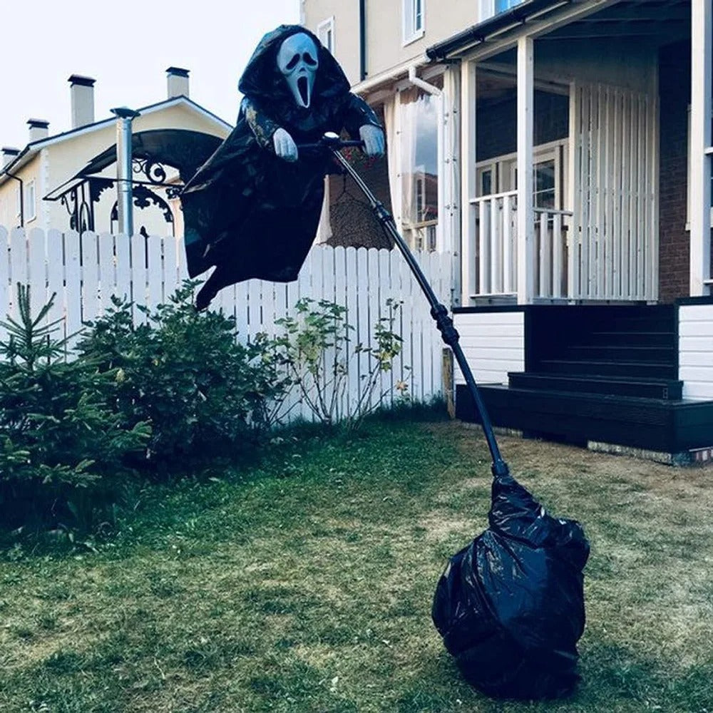 Διακόσμηση Χάλοουιν «Ghost Face Scarecrow» – Εξωτερικό κρεμαστό αντικείμενο τρόμου με ρόμπα, στύλο και πασσάλ