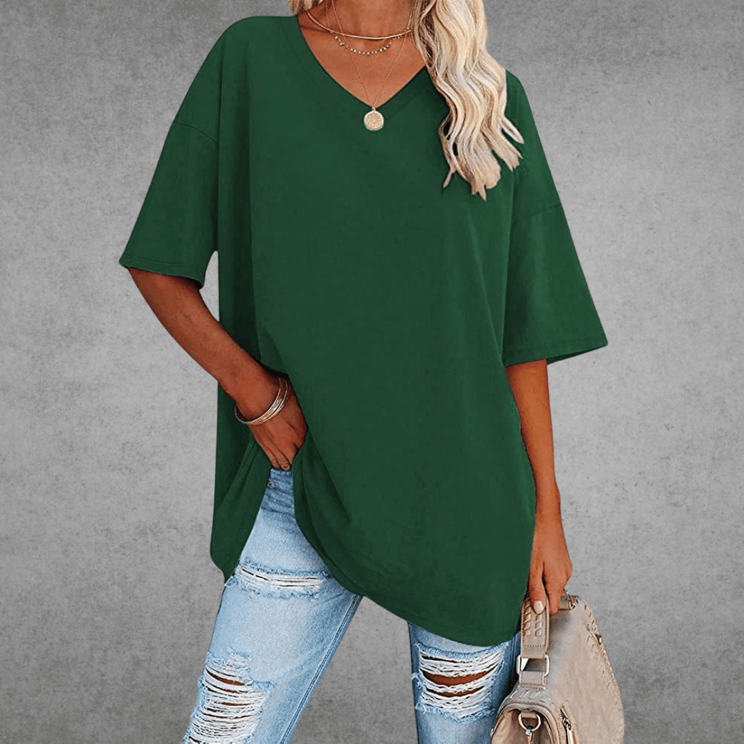 Women's Oversize T-shirt - Comfortable design with a heart neckline and lightweight, breathable fabric