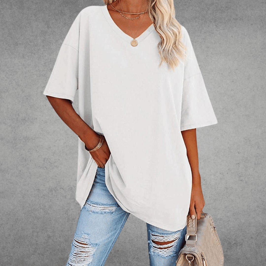 Women's Oversize T-shirt - Comfortable design with a heart neckline and lightweight, breathable fabric