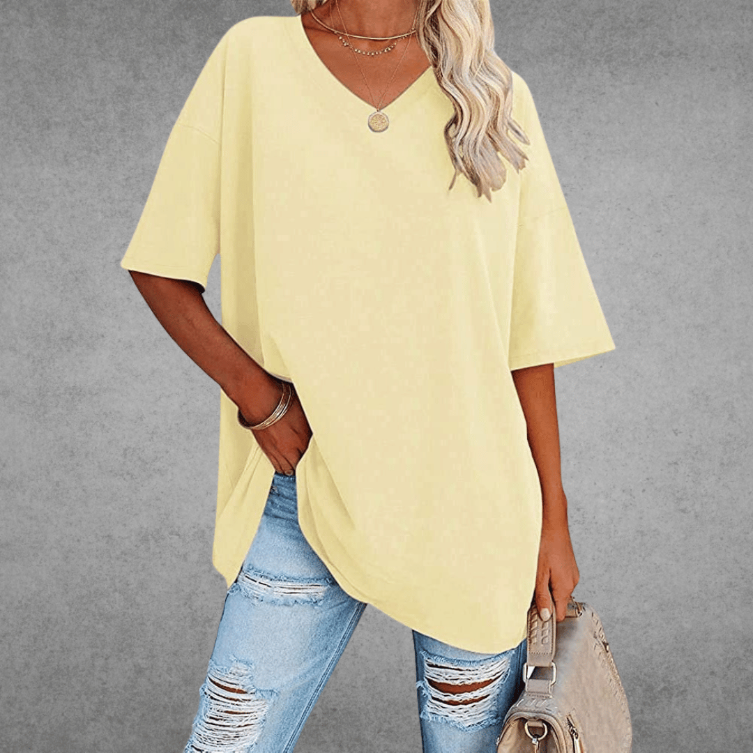 Women's Oversize T-shirt - Comfortable design with a heart neckline and lightweight, breathable fabric