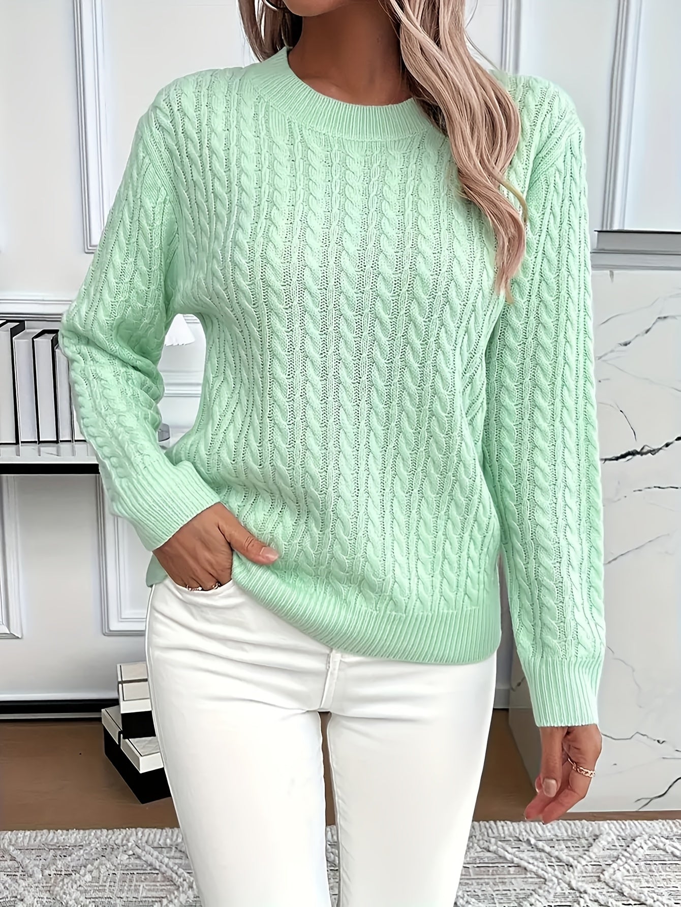 Dzianinowy sweter damski z wzorem w kable - Miękki i stylowy sweter na wiosnę i jesień