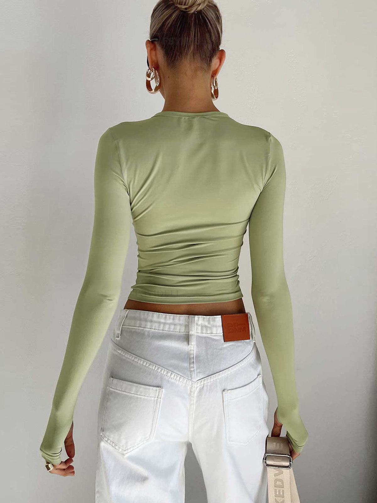 Essential Long-Sleeve Crop Top – Slim Fit Stretch Jersey with Round Neck