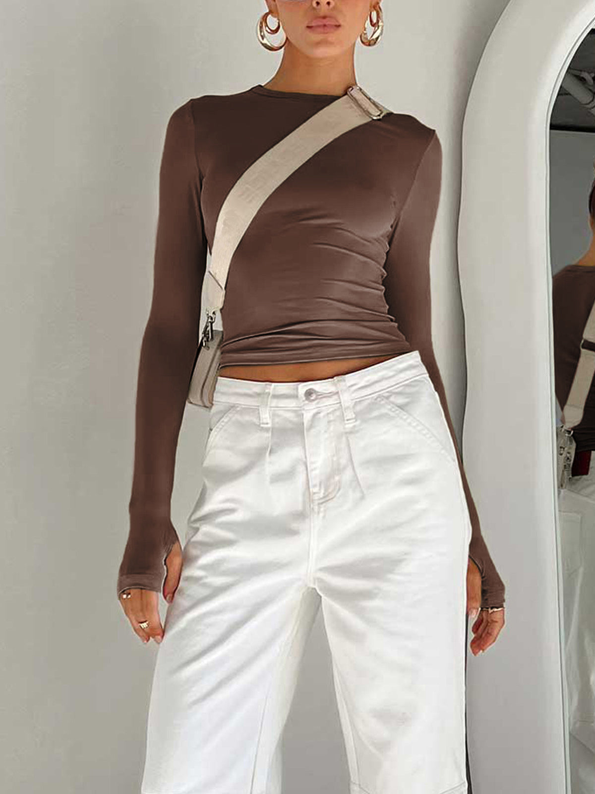 Essential Long-Sleeve Crop Top – Slim Fit Stretch Jersey with Round Neck