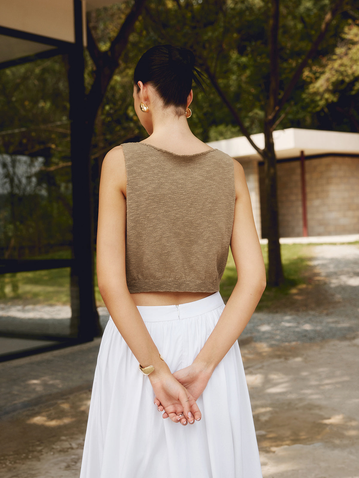 Strikket crop-top i bomuldsblanding – Ærmeløs basic-top med rund hals