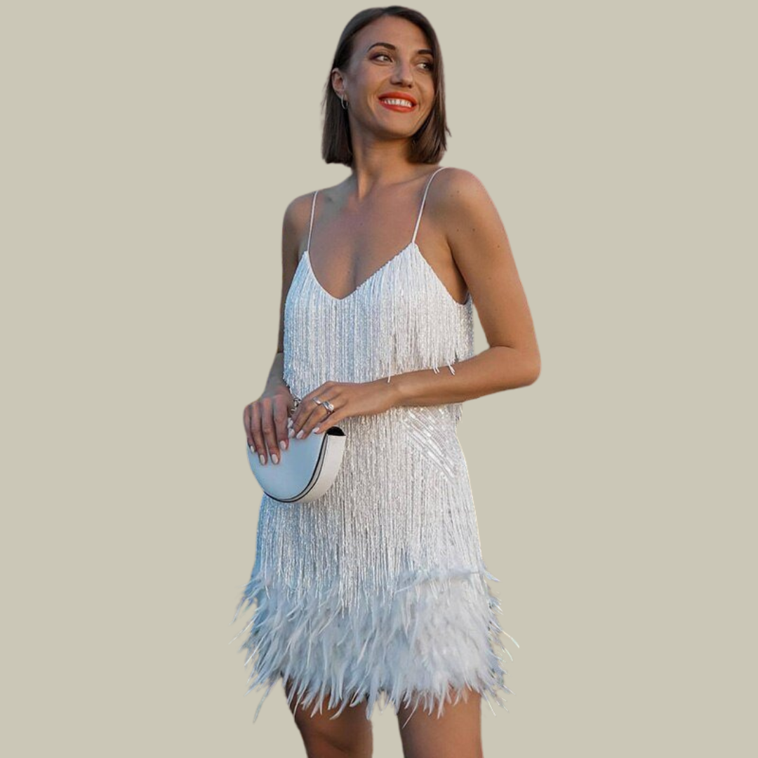 Mini-robe de cocktail pour femme avec ourlet orné de plumes | Robe de soirée courte ajustée pour les réceptions et les événements spéciaux