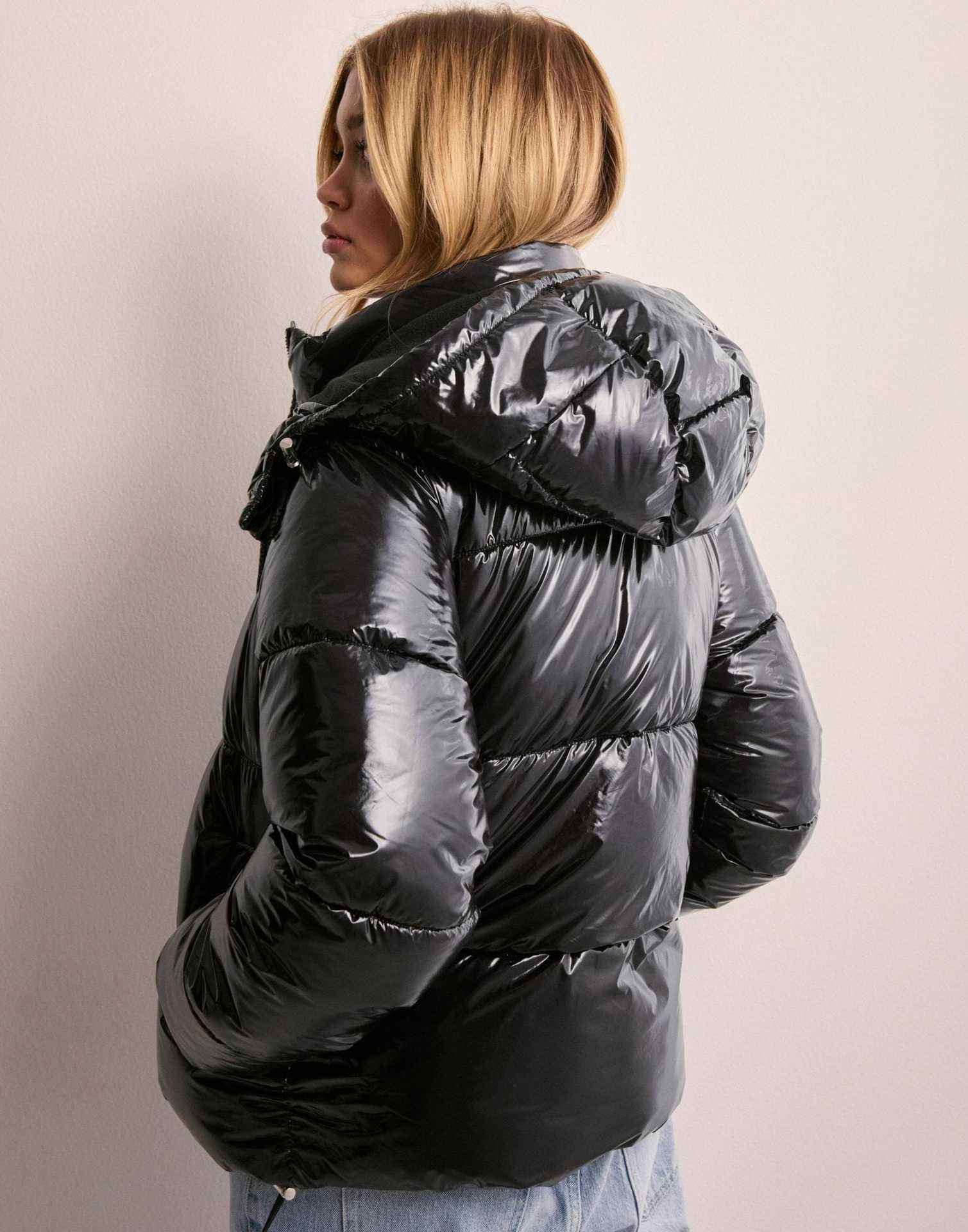 Hooded Puffer Jacket for Women - Image 3