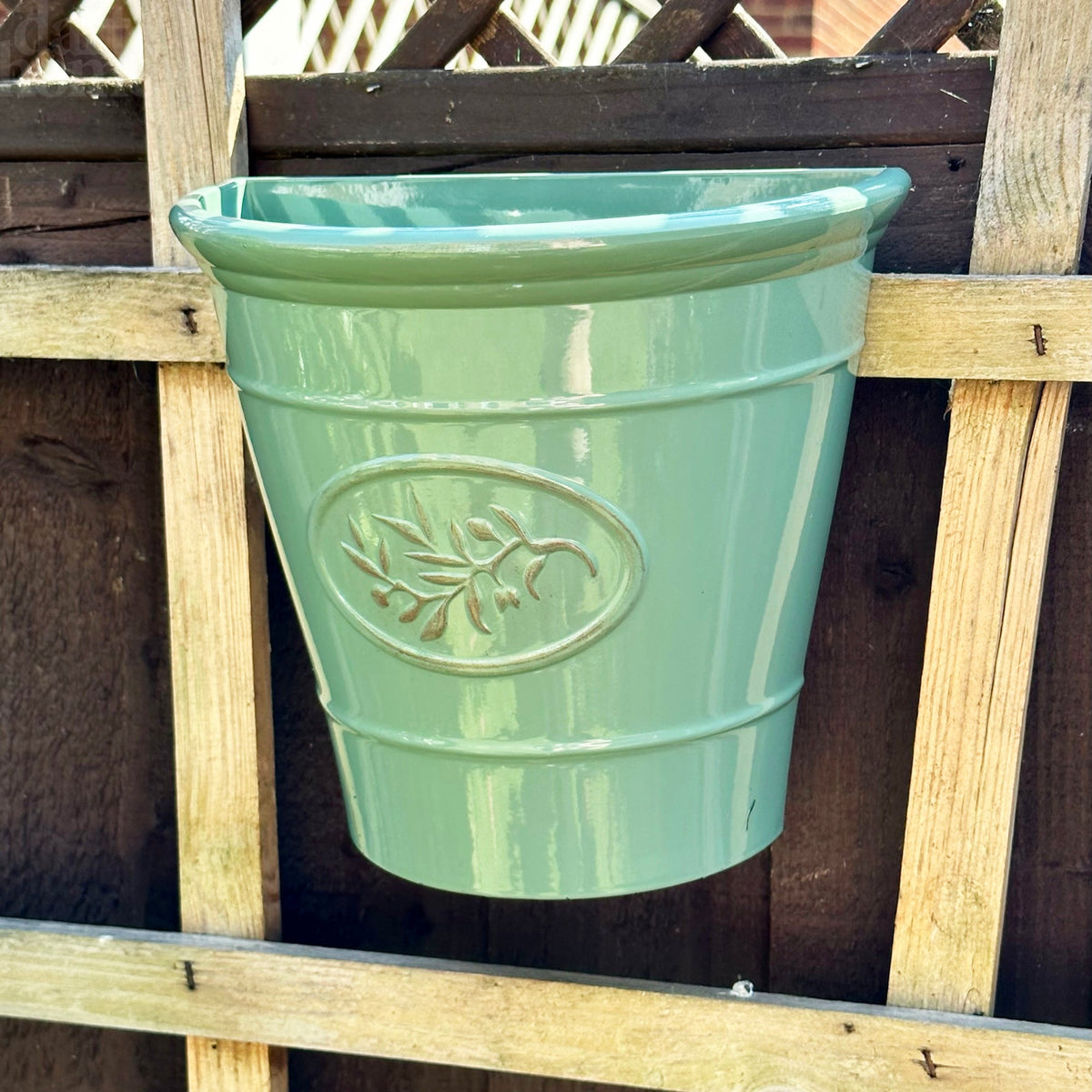 Maceta de pared para exterior | Maceta de jardín semicircular con orificio de drenaje | Plástico con efecto cerámico resistente a la intemperie