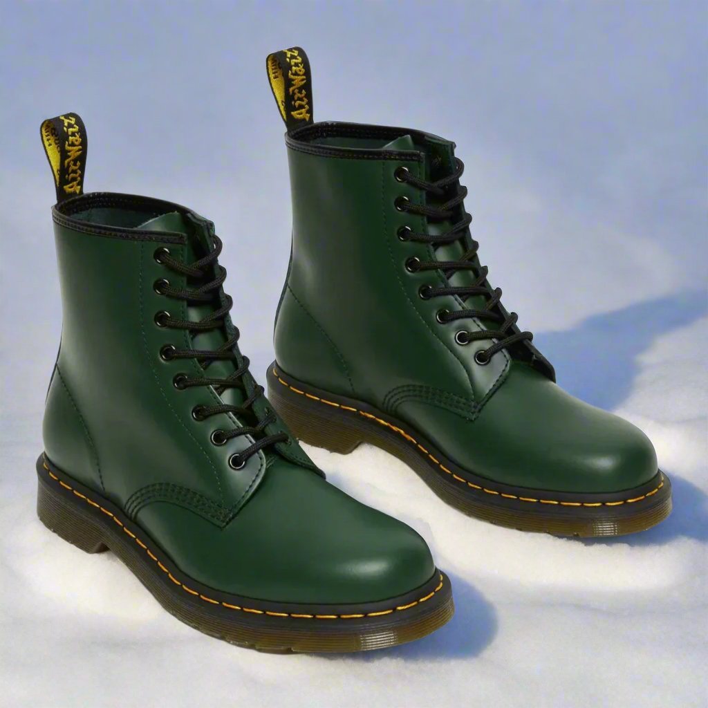 Modern women's lace-up boots – Comfortable & versatile design