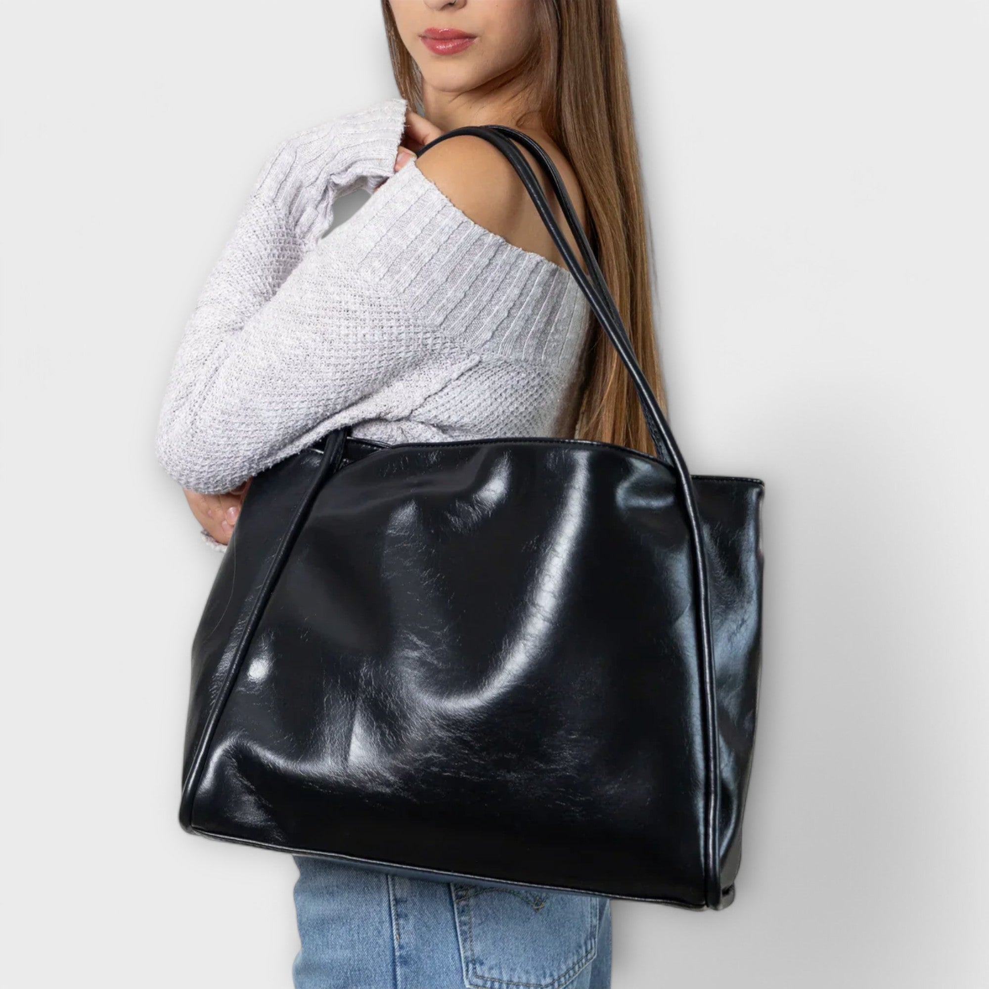 Lotte | Zwarte Dames Handtas van Kunstleer met Ruim Silhouet voor Zomergebruik 2