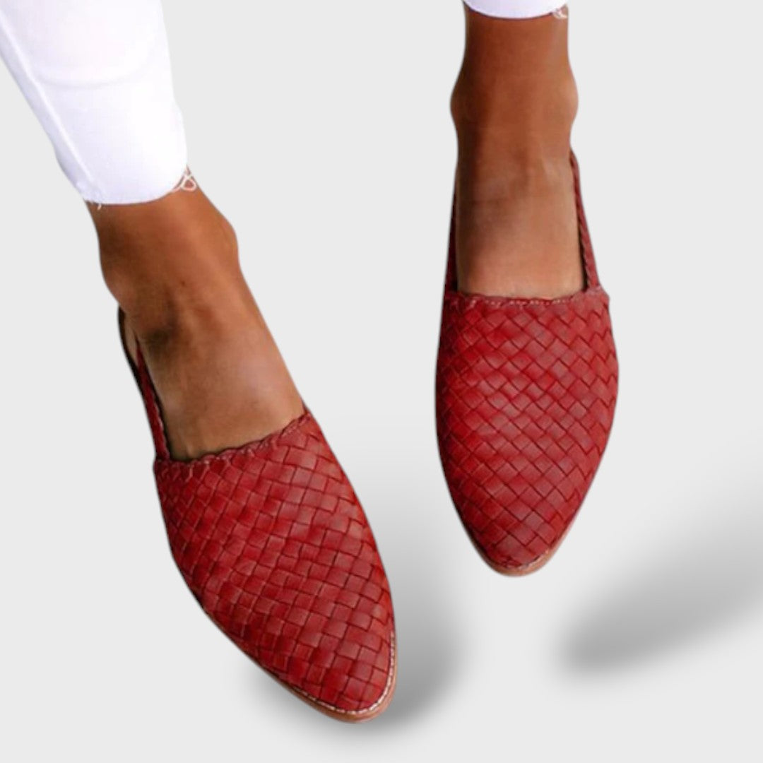 Dámske ortopedické kožené sandále – tkané ploché sandále so zapínaním na päte, s ergonomickou oporou klenby a pohodlným špicatým dizajnom špičky