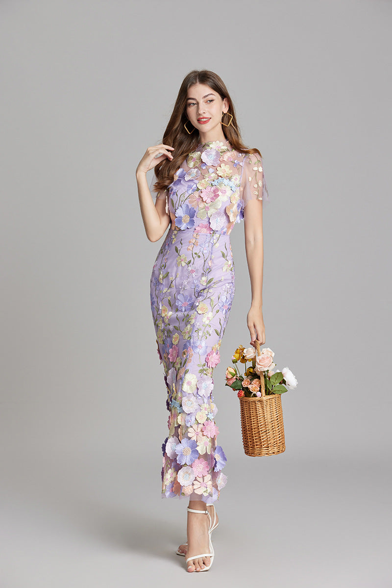 Vestido de noche de corte sirena con apliques florales