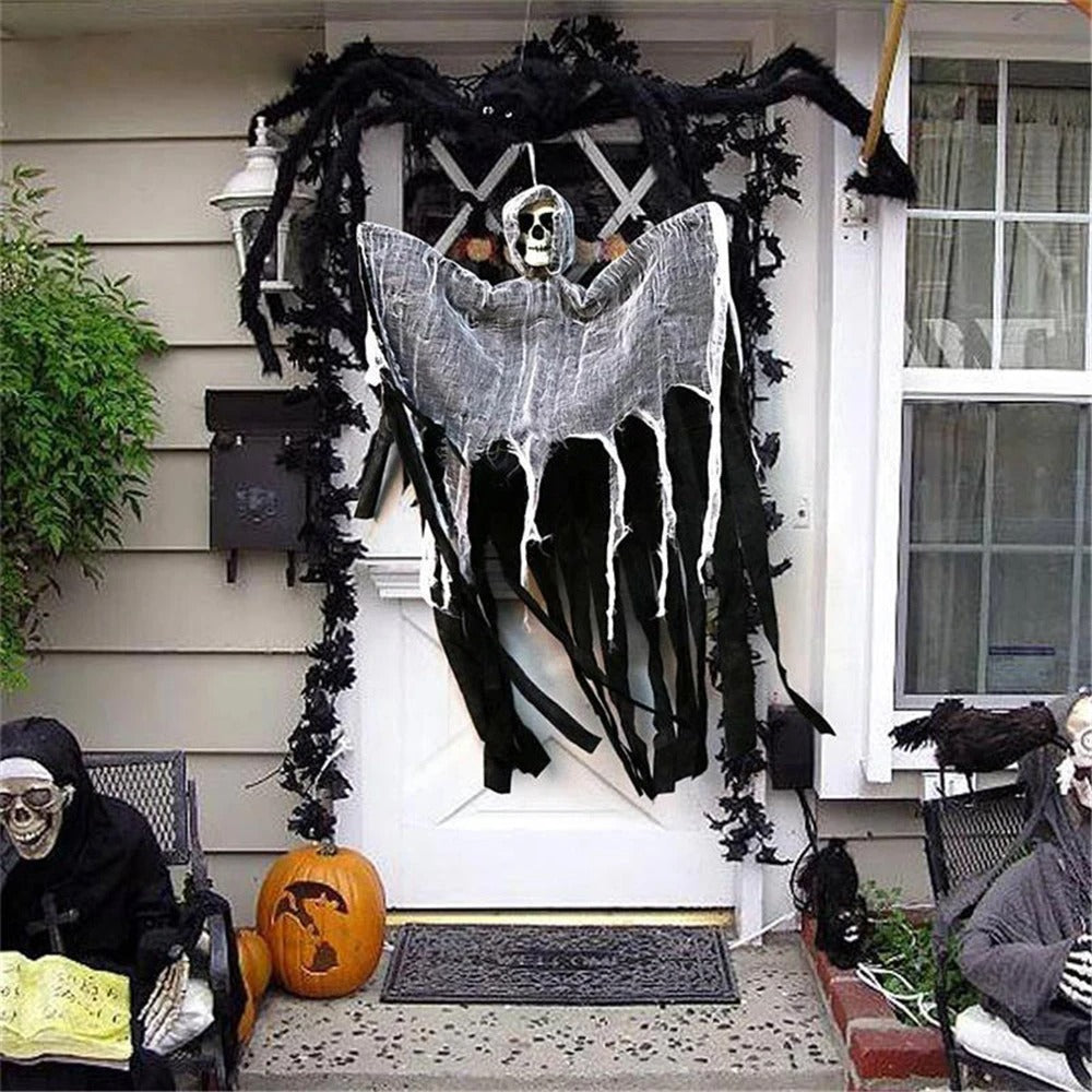 Závěsná halloweenská dekorace – kostlivec-duch