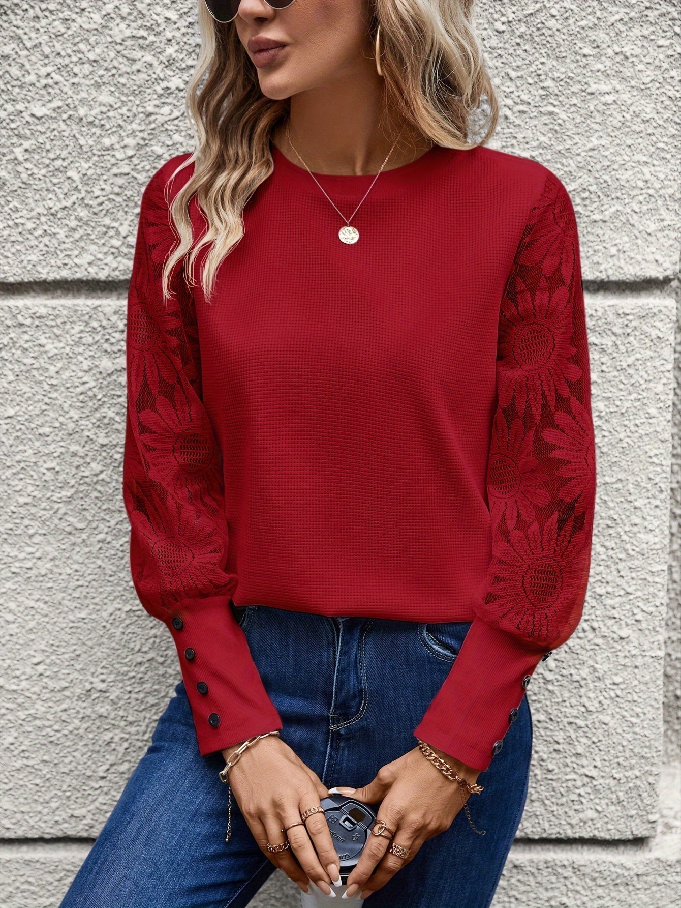 Tee-shirt élégant en dentelle florale pour femmes - T-shirt élégant à col rond