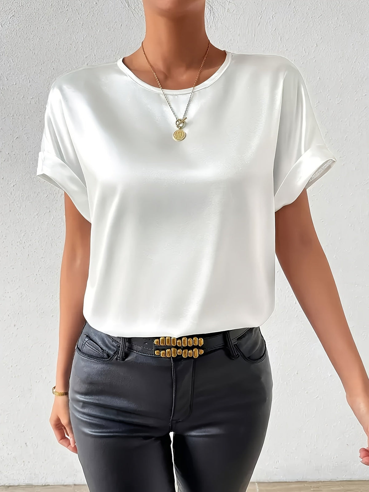 Ezra Women's Summer Blouse - Airy Linen-like Style with Loose Cut and Elegant Look
