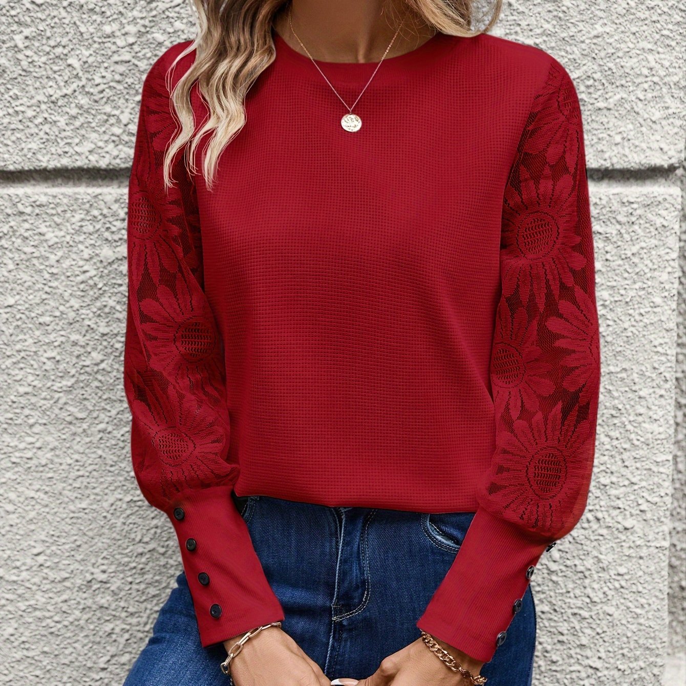 Tee-shirt élégant en dentelle florale pour femmes - T-shirt élégant à col rond