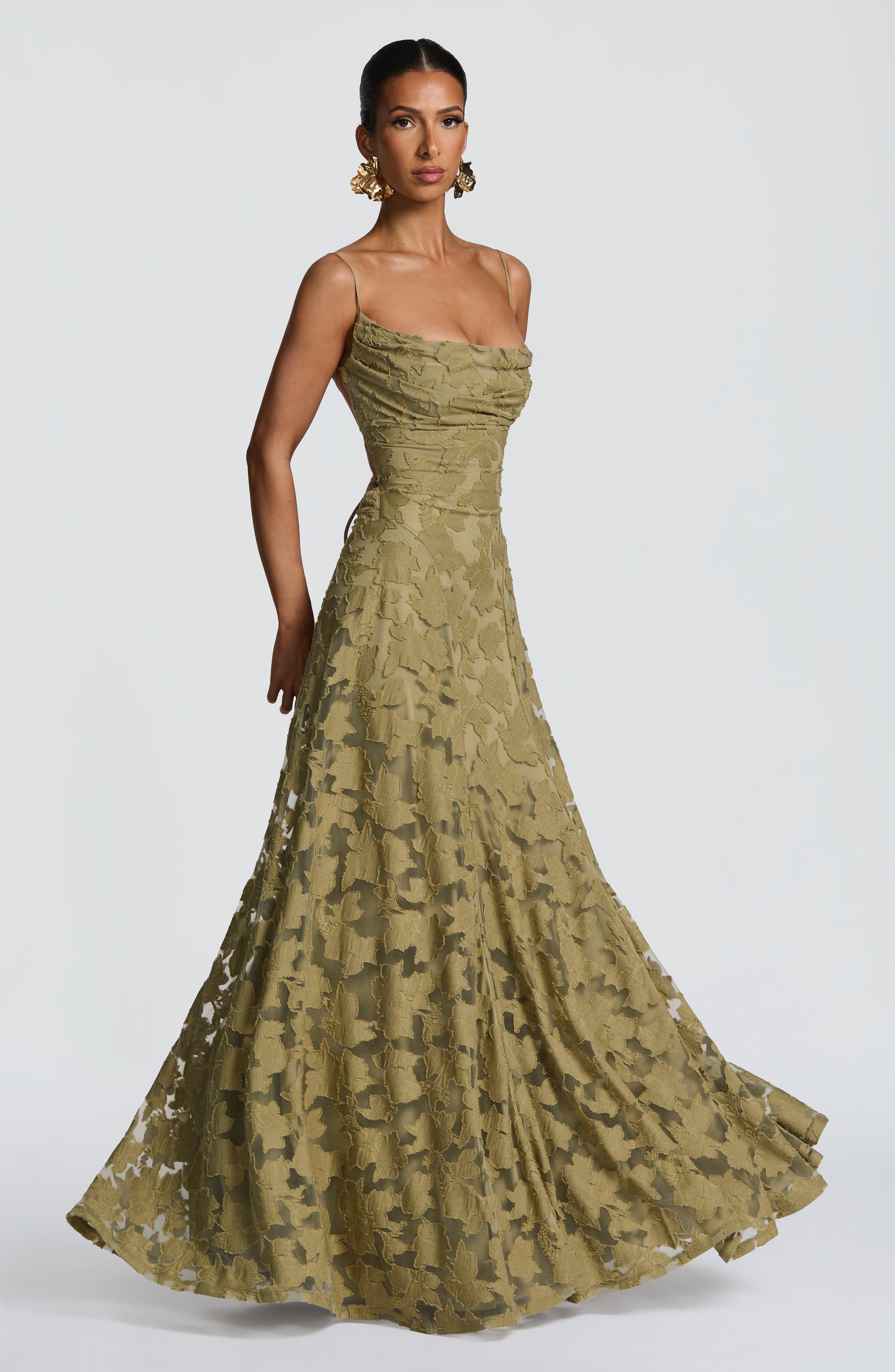 Vestido largo de mujer con estampado floral, tirantes finos y lazo ajustable en la espalda | Vestido largo de verano para ocasiones especiales