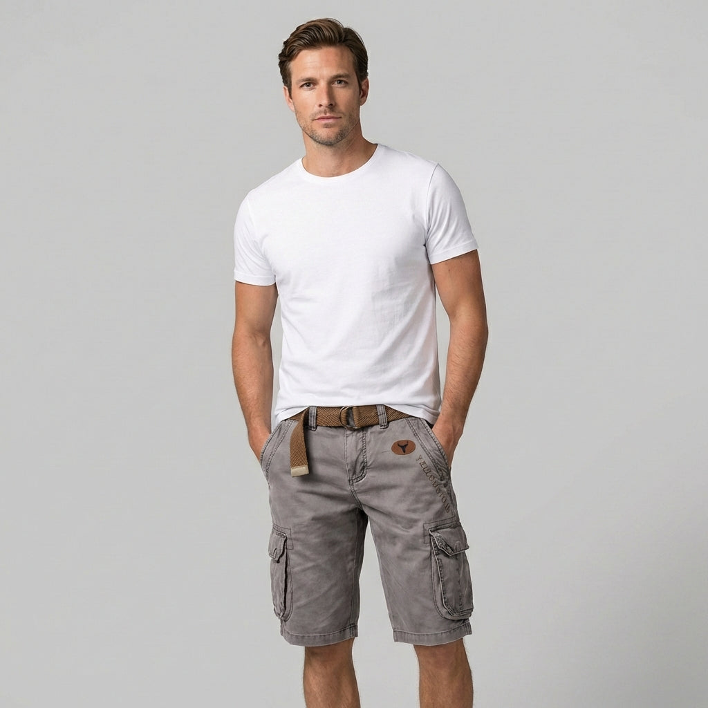 Grijze heren korte broek van katoenmix, comfortabel en praktisch met meerdere zakken.