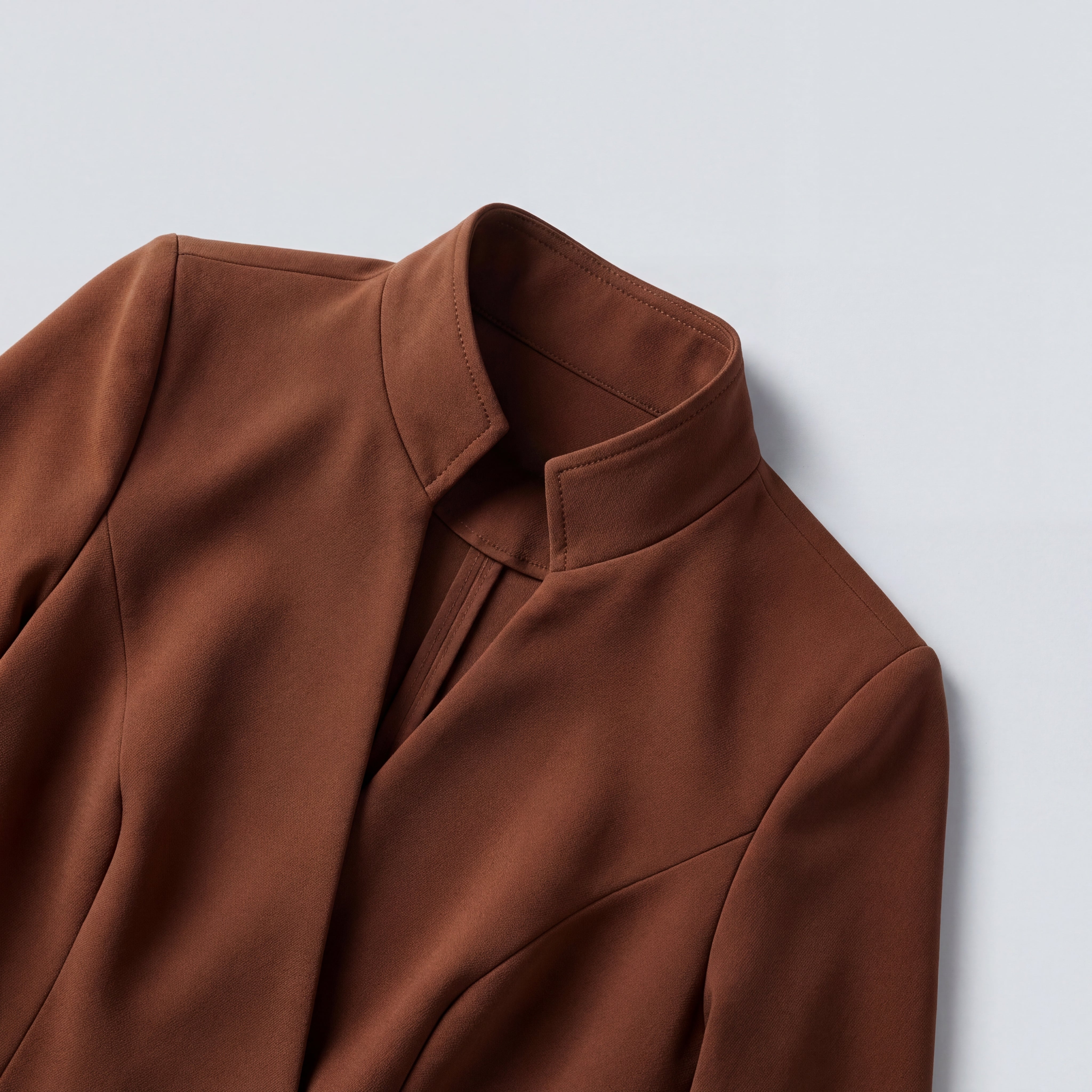 Γυναικείο φόρεμα σε στυλ φούστα-φούστα με V-neck και ασορτί ζώνη | Ευέλικτο φόρεμα για επαγγελματικές και βραδινές εμφανίσεις, ιδανικό για το γραφείο και τις καθημερινές σας δραστηριότητες