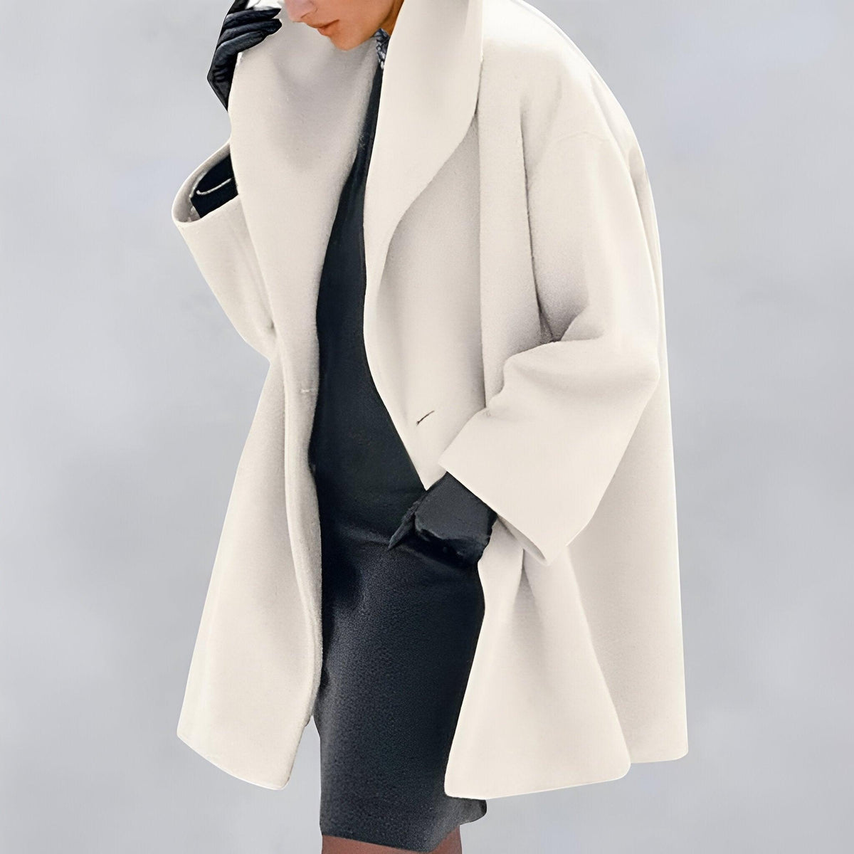 Woman’s Luxury Wool Coat – Elegant Form & Warm Winter Style