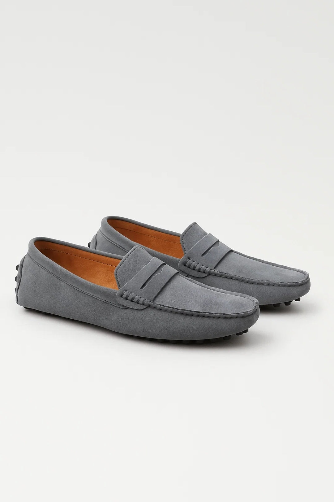 Férfi smart casual loafer cipők | Kényelmes, felcsúszós mokaszinok szegecses gumitalppal és klasszikus „penny strap” díszítéssel