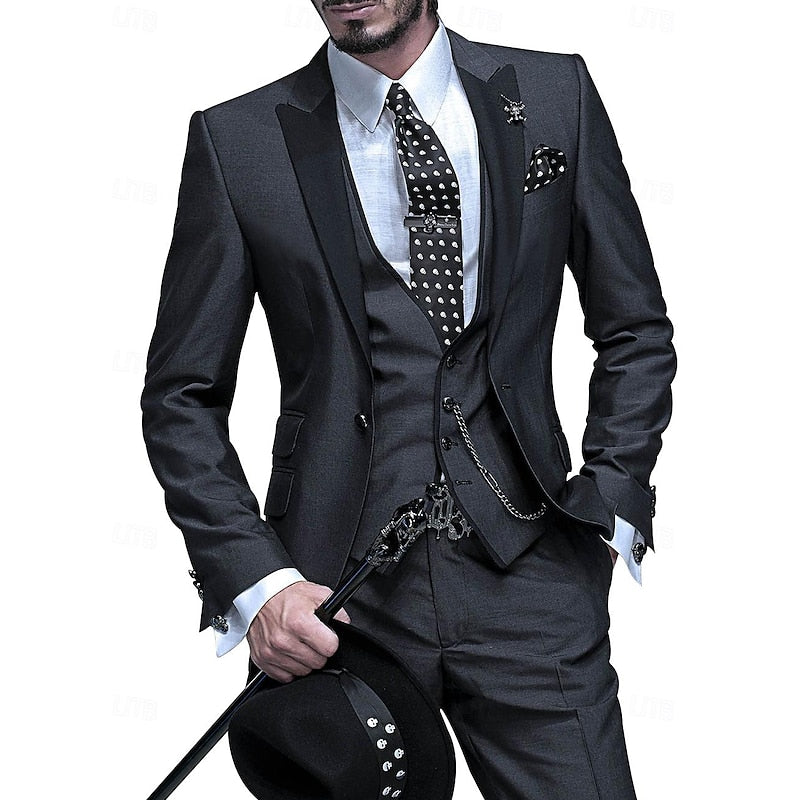 Professional men's three-piece business suit set: tailored blazer, vest, trousers for office & formal meetings.