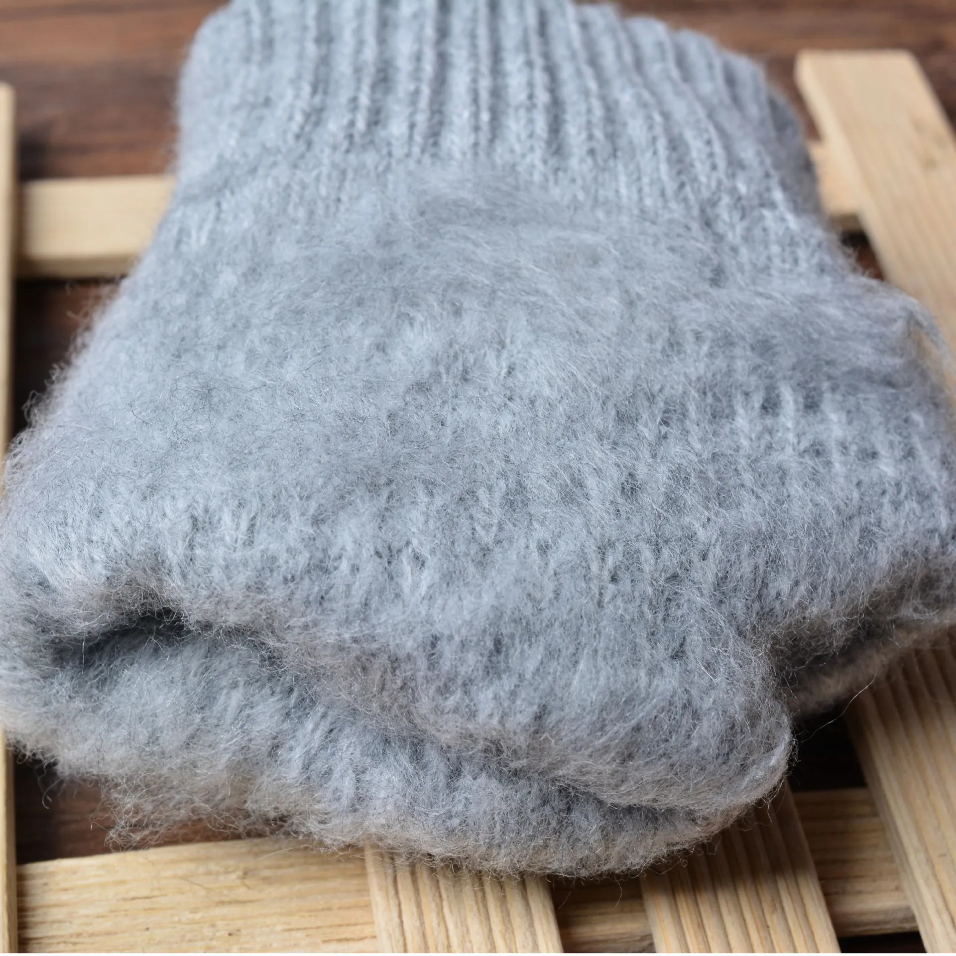 Fashion-Forward Stretch Knit Gloves for Women