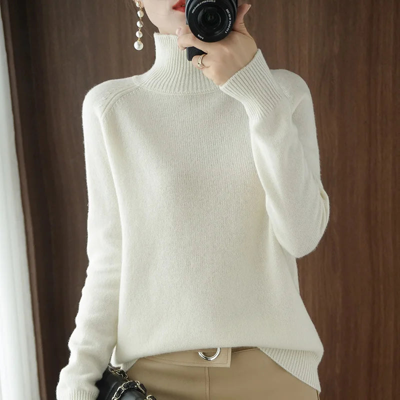 Image of Women's Fitted Turtleneck Sweater