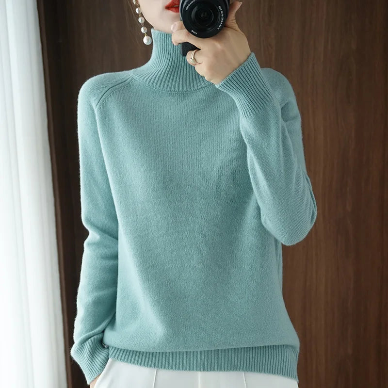 Image of Women's Fitted Turtleneck Sweater