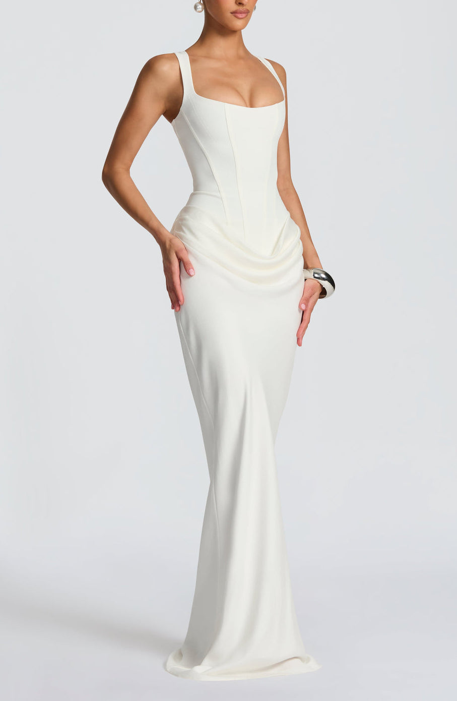 Image of Women's Sleeveless Bodycon Midi Dress