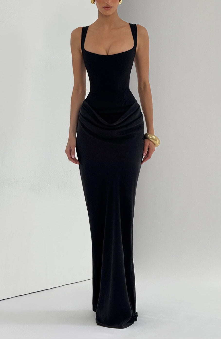 Image of Women's Sleeveless Bodycon Midi Dress